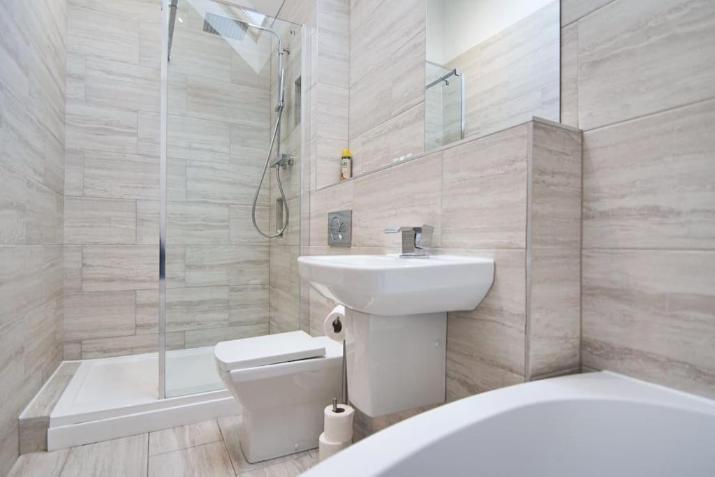 Hoxne Cottages - Sunflower Cottage With Private Hot Tub York Eksteriør billede