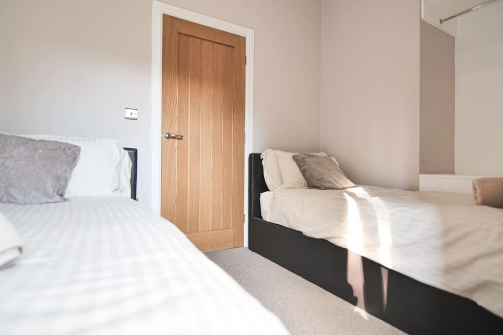Hoxne Cottages - Sunflower Cottage With Private Hot Tub York Eksteriør billede